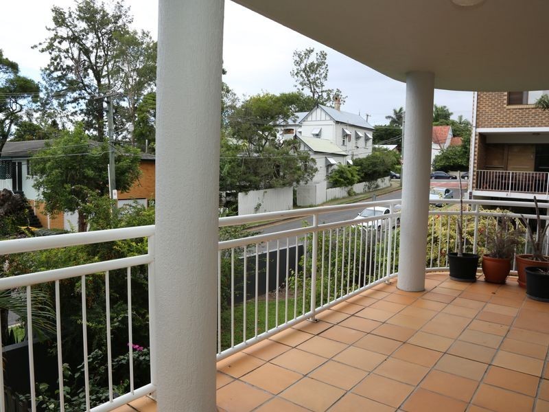 2/1 Little Maryvale Street, Toowong QLD 4066