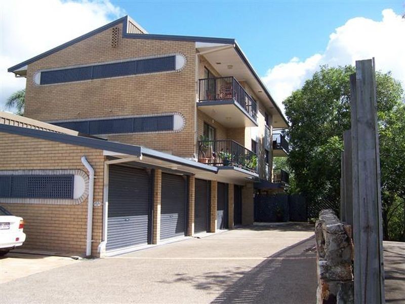 2/11 Ada Street, Taringa QLD 4068