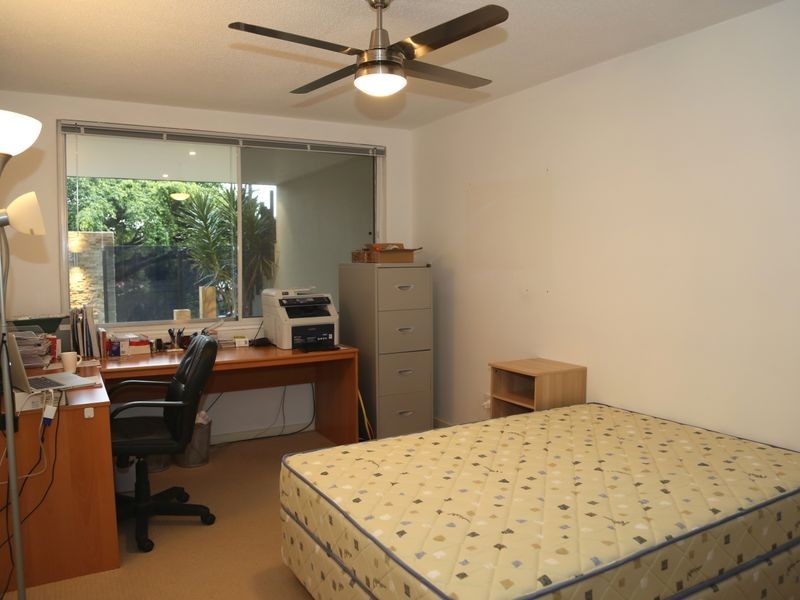 2/37 Sisley Street, St Lucia QLD 4067