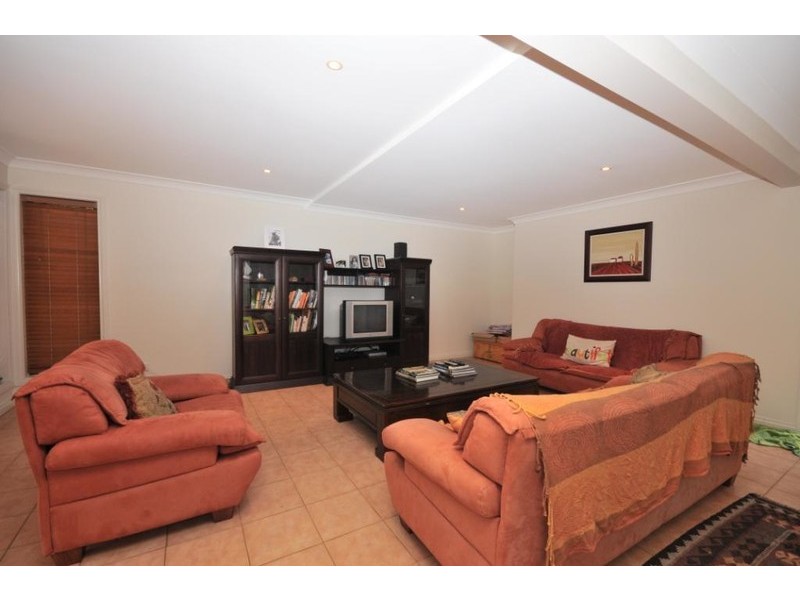 2 Ruth Miller Close, Fig Tree Pocket QLD 4069