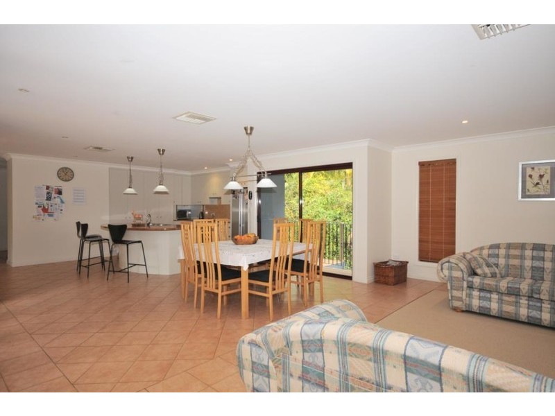 2 Ruth Miller Close, Fig Tree Pocket QLD 4069