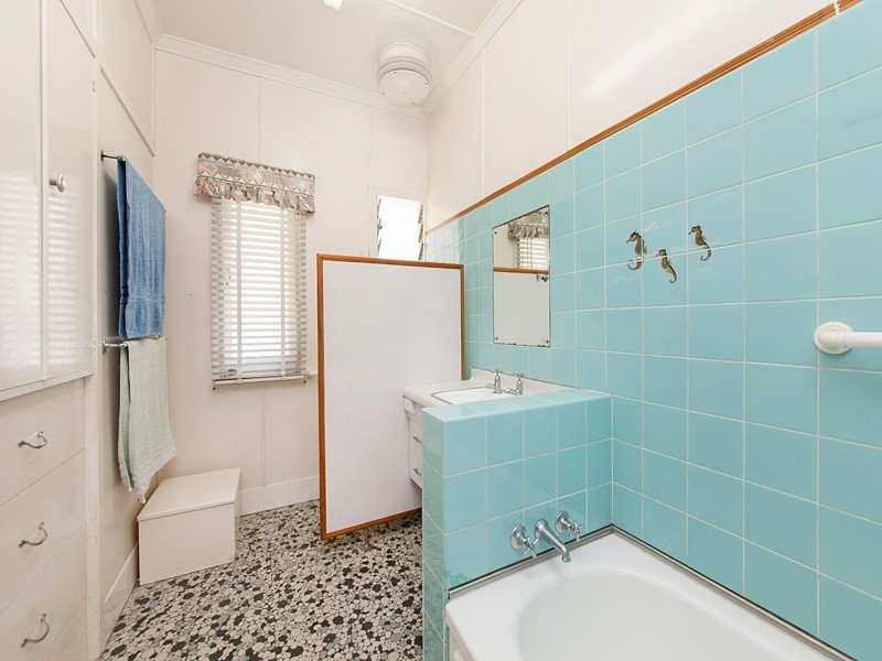 20 Gilruth Road, Kenmore QLD 4069