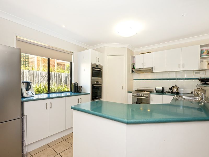 28 Makepeace Place, Bellbowrie QLD 4070