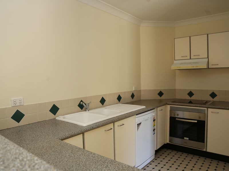 8/470 Milton Road, Auchenflower QLD 4066