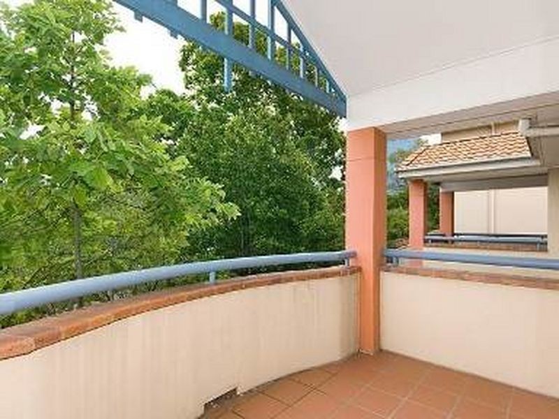 9/31 Glen Road, Toowong QLD 4066