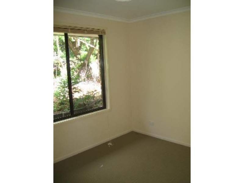 5 Ootana Street, Chapel Hill QLD 4069