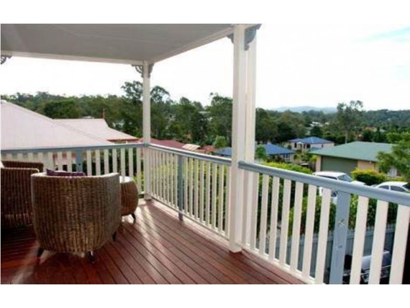 8 Taradale Close, Moggill QLD 4070