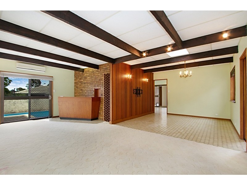 43 Kenmore Road, Kenmore QLD 4069