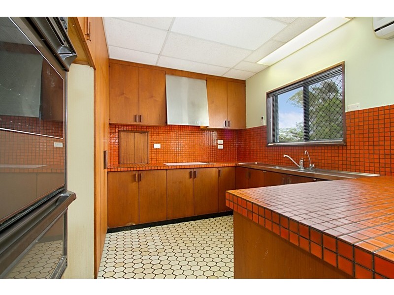 43 Kenmore Road, Kenmore QLD 4069