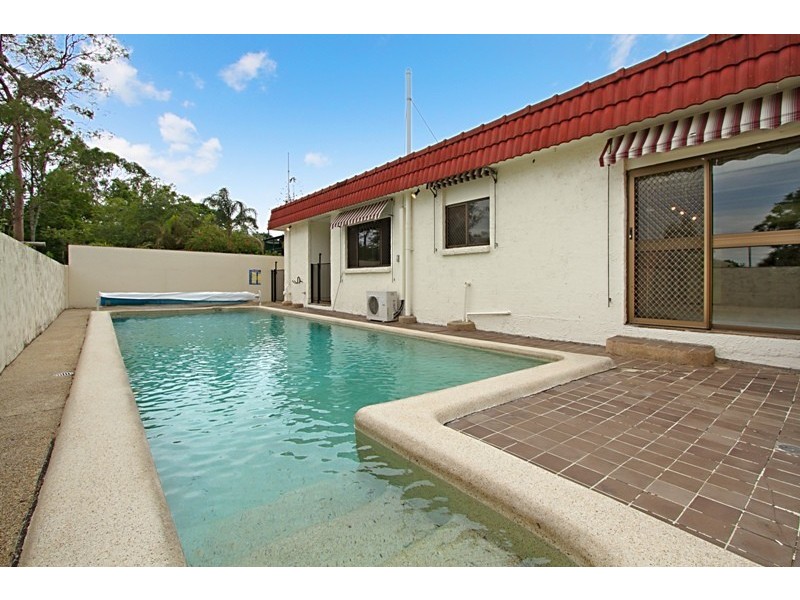 43 Kenmore Road, Kenmore QLD 4069