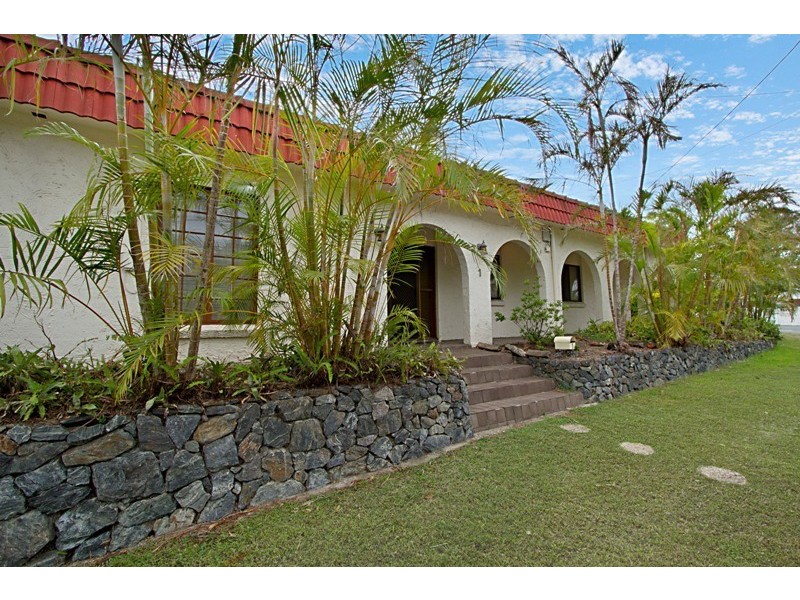 43 Kenmore Road, Kenmore QLD 4069