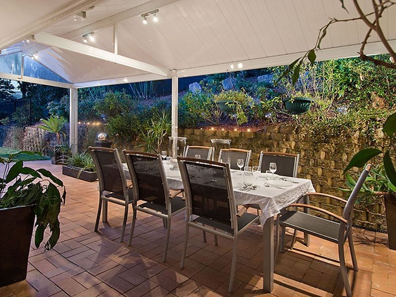 40 Fairweather Street, Kenmore QLD 4069