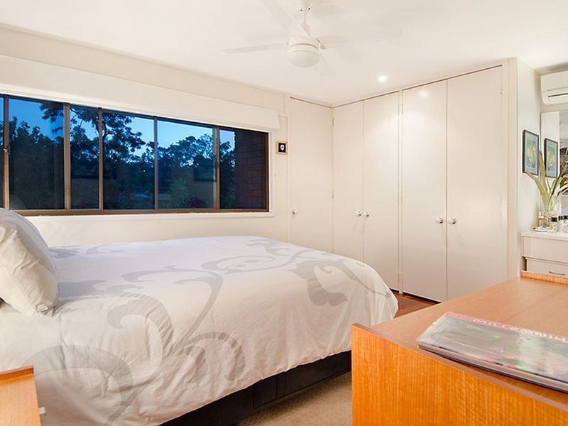 40 Fairweather Street, Kenmore QLD 4069