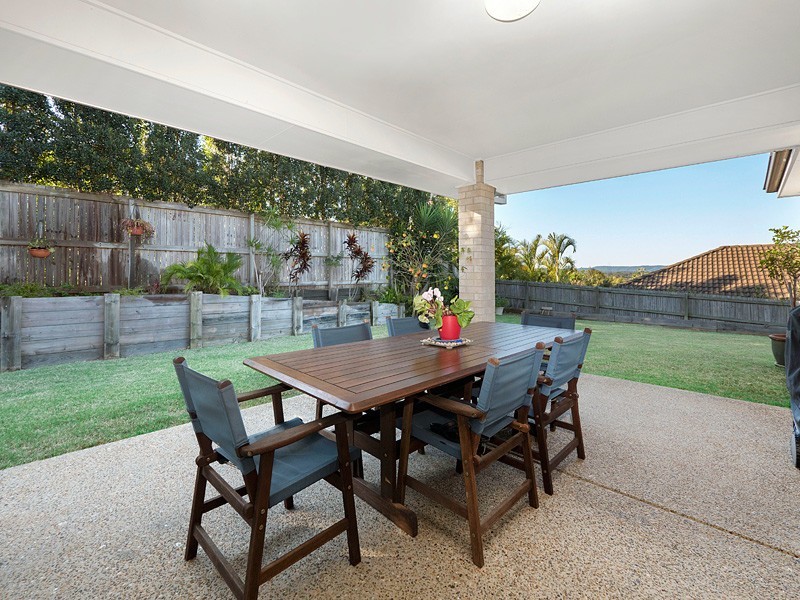 35 Rise Place, Moggill QLD 4070