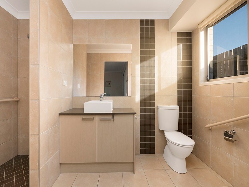 35 Rise Place, Moggill QLD 4070