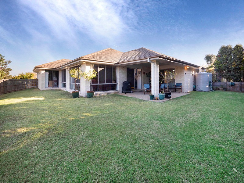 35 Rise Place, Moggill QLD 4070