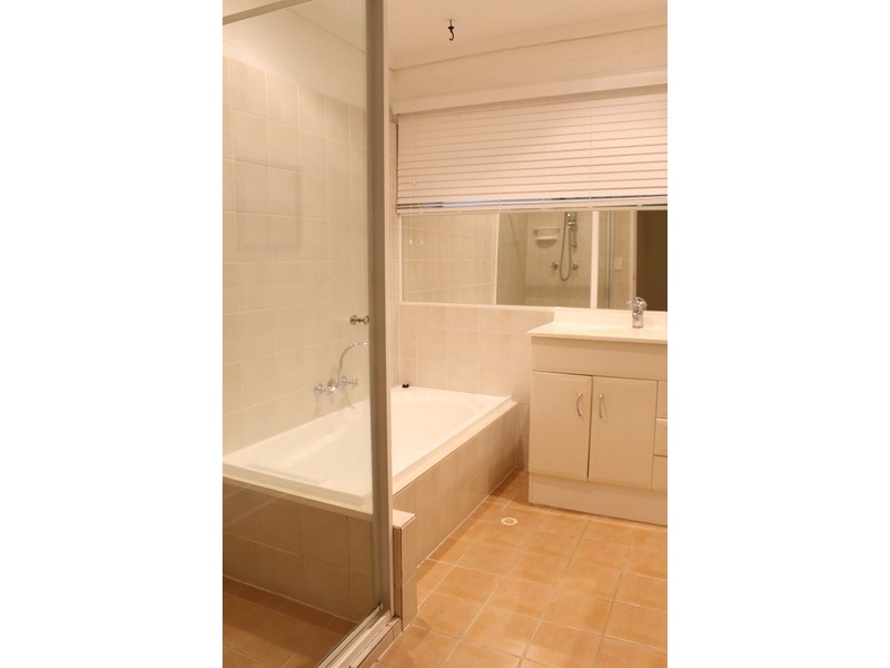 51 Cassandra Street, Chapel Hill QLD 4069