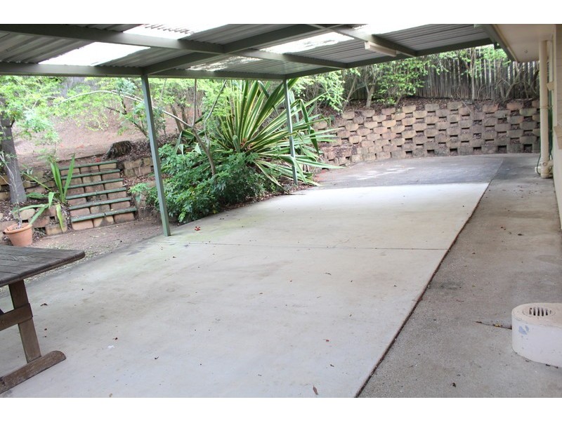 51 Cassandra Street, Chapel Hill QLD 4069