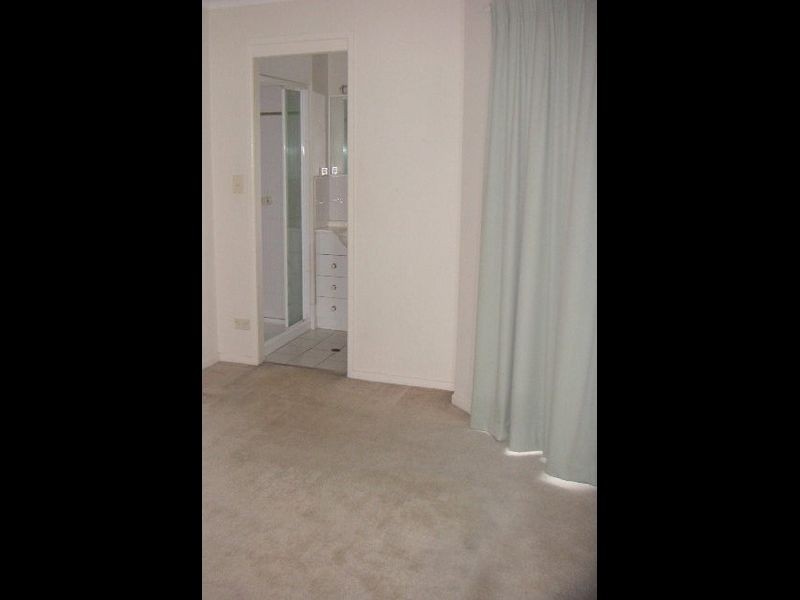 19/9 Durham Street, St Lucia QLD 4067