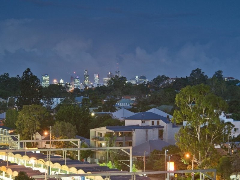 702/30 Riverview Terrace, Indooroopilly QLD 4068