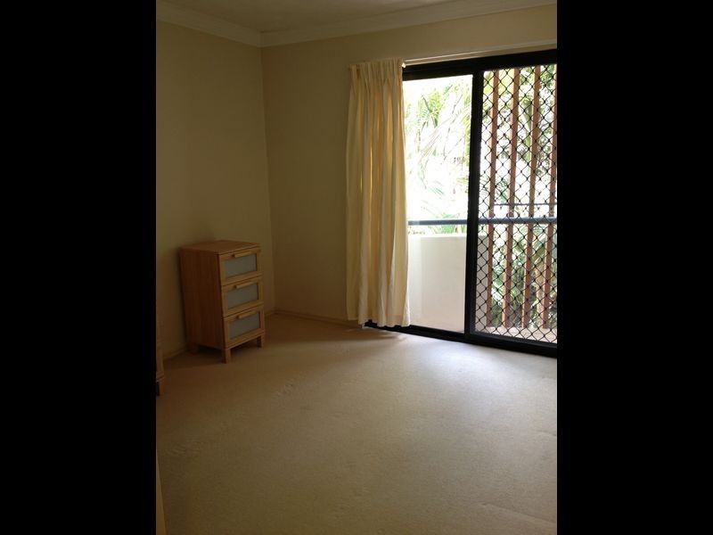 14/182 Carmody Road, St Lucia QLD 4067