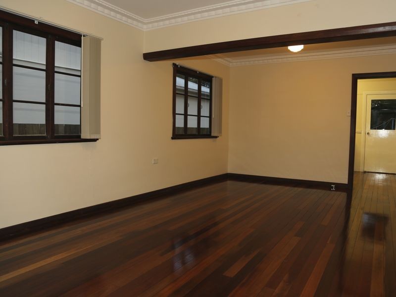 83 Long Street West, Graceville QLD 4075