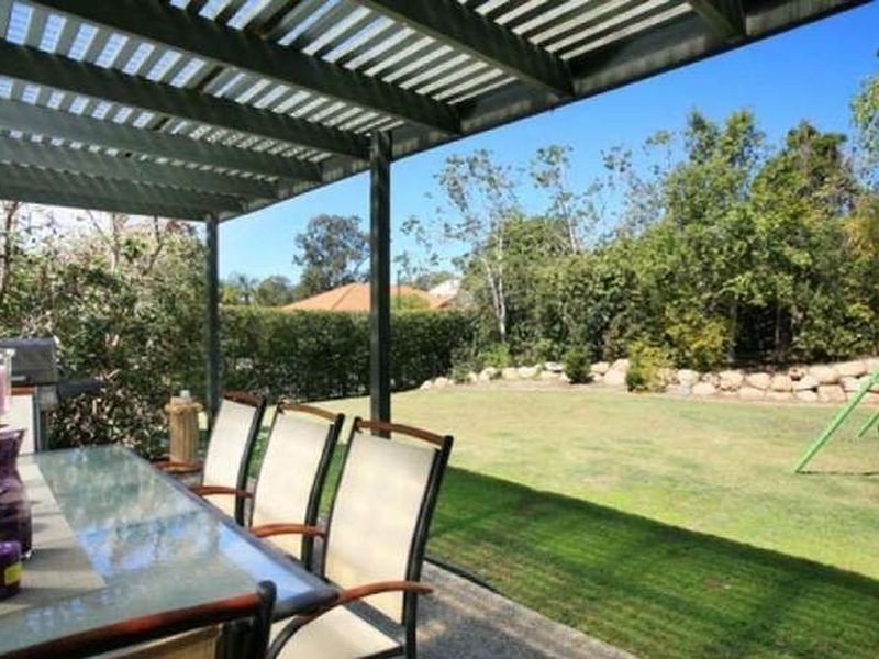 11 Jamieson Place, Brookfield QLD 4069