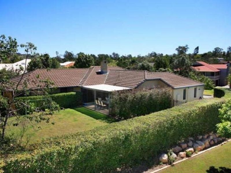 11 Jamieson Place, Brookfield QLD 4069