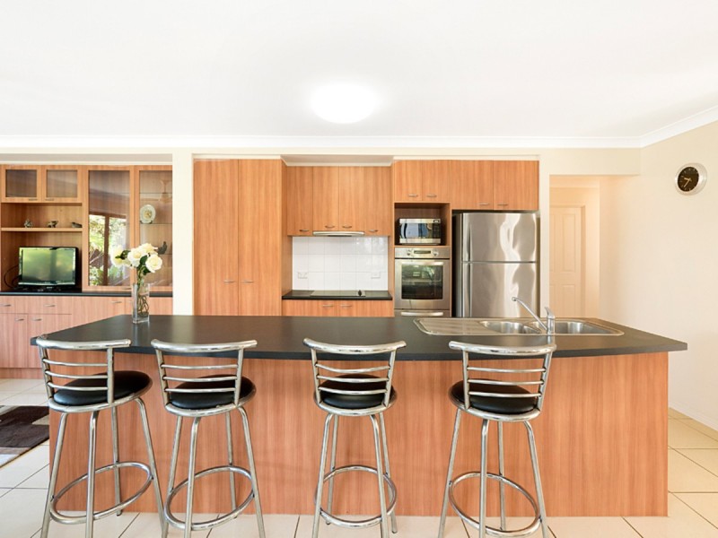 60 Glenwood Place, Moggill QLD 4070