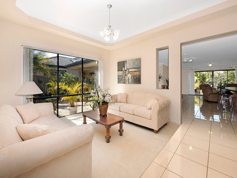 60 Glenwood Place, Moggill QLD 4070