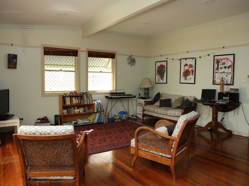 47 Carmody Road, St Lucia QLD 4067