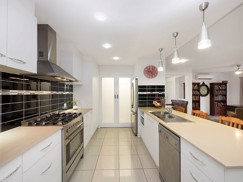 34 Yaggera Place, Bellbowrie QLD 4070