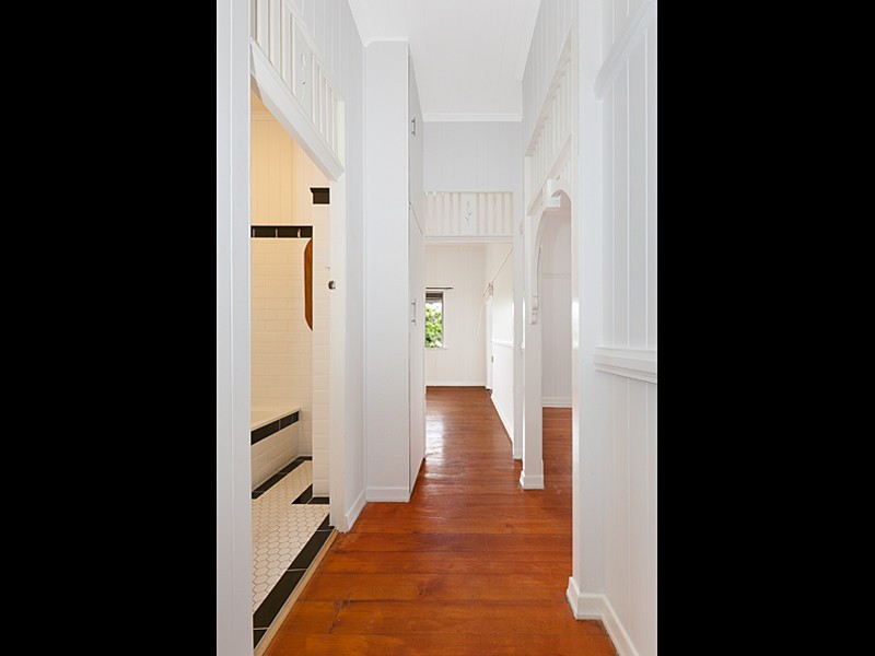 17 Orchard Street, Toowong QLD 4066