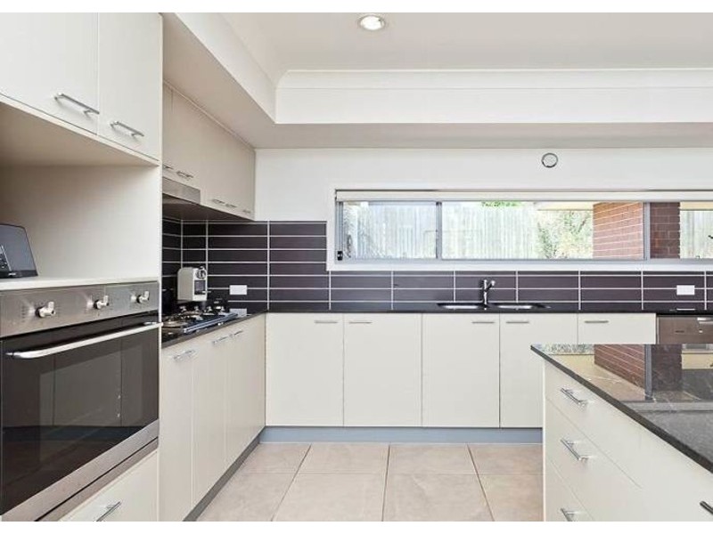 11 Jarrah Street, Moggill QLD 4070