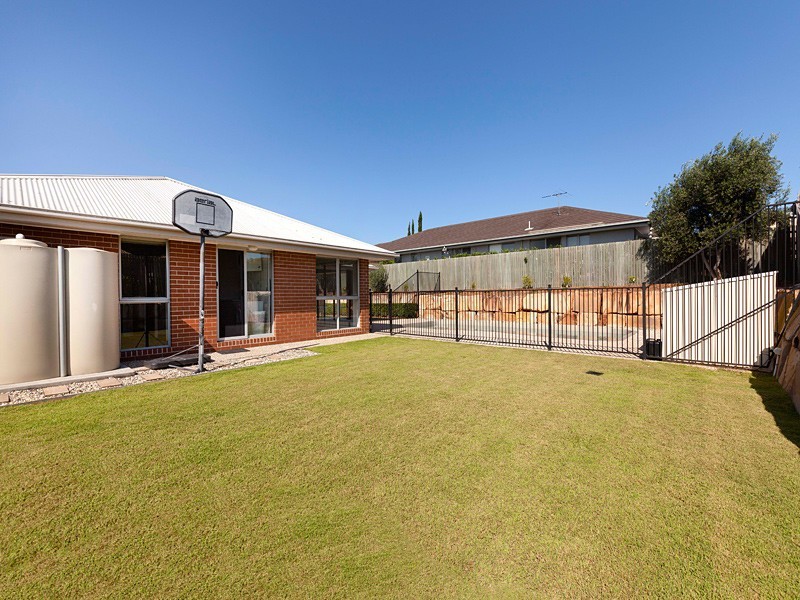 11 Jarrah Street, Moggill QLD 4070