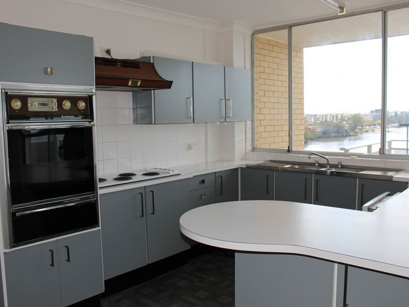19/2 Sandford Street, St Lucia QLD 4067