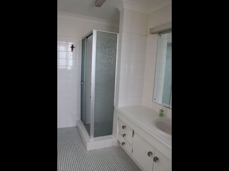 19/2 Sandford Street, St Lucia QLD 4067
