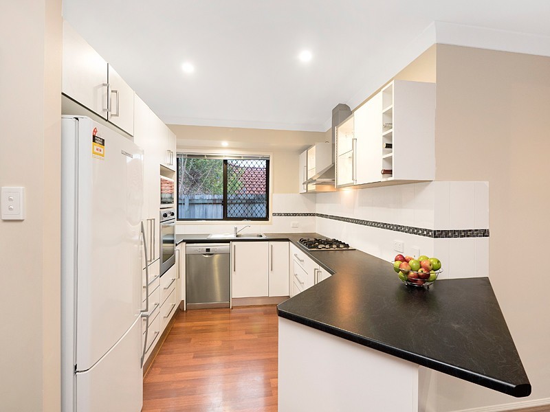 1 Creswick Place, Bellbowrie QLD 4070