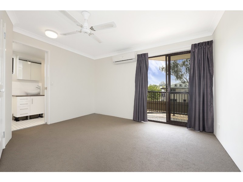 6/116 Clarence Road, Indooroopilly QLD 4068