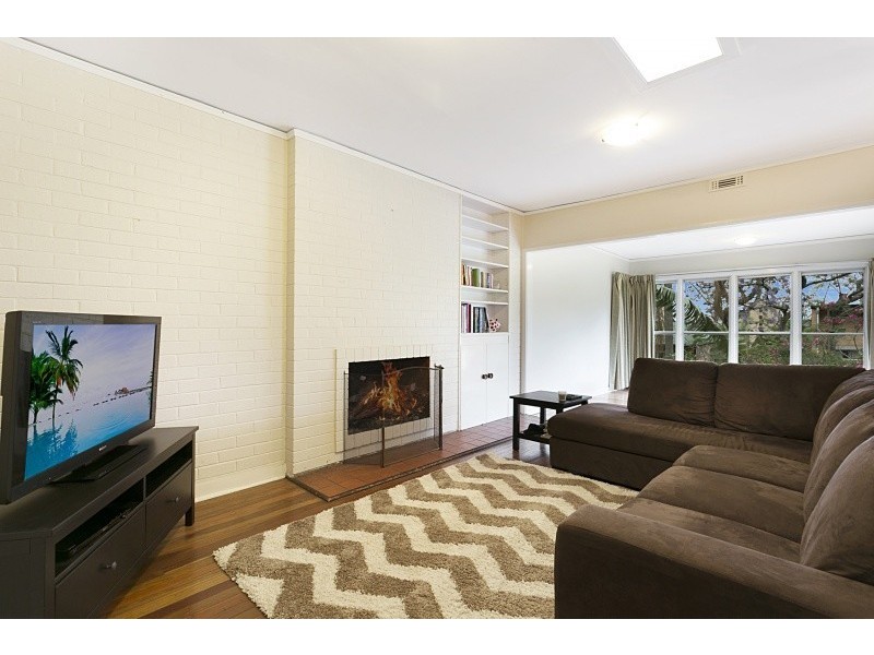 16 Bellevue Terrace, St Lucia QLD 4067