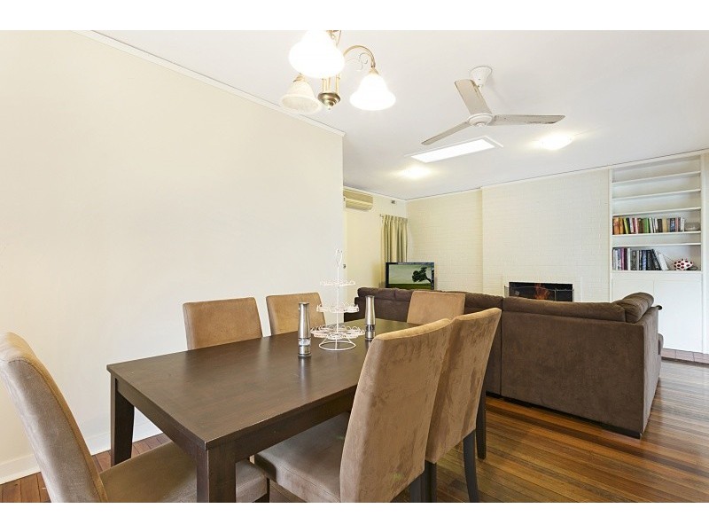 16 Bellevue Terrace, St Lucia QLD 4067