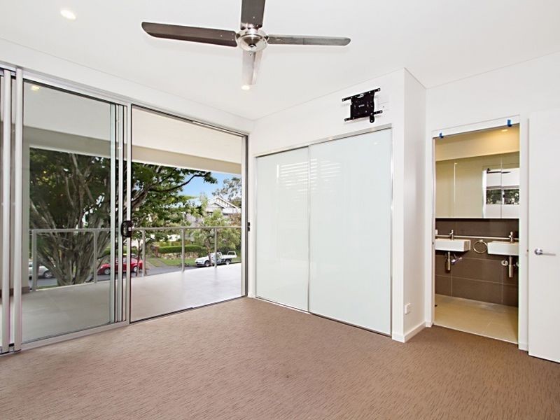 2/16 Herbert Street, Toowong QLD 4066