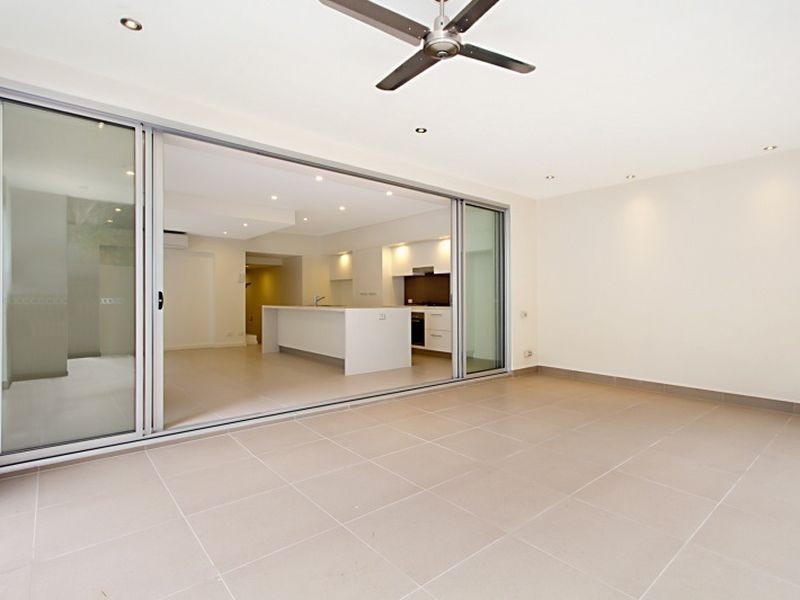 2/16 Herbert Street, Toowong QLD 4066