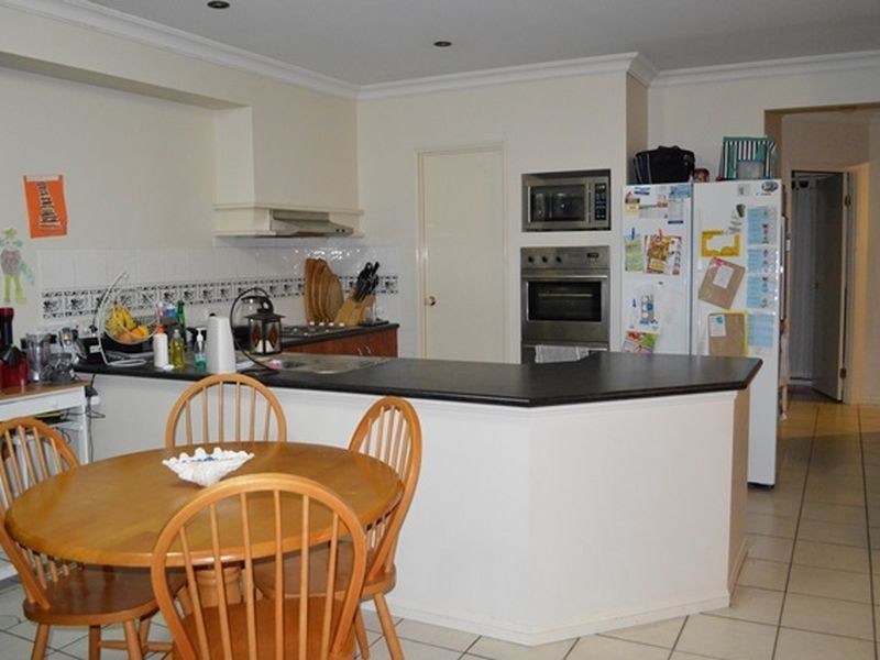 7A Pioneer Crescent, Bellbowrie QLD 4070