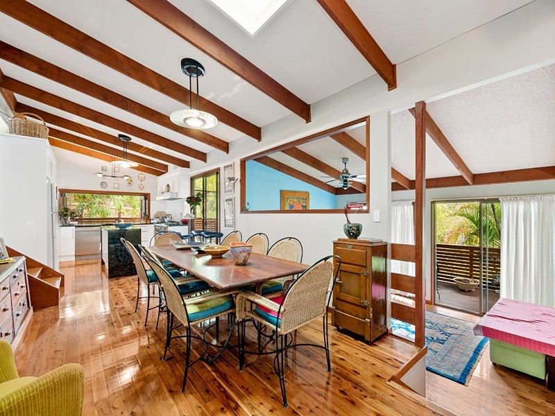 13 Orchard Terrace, St Lucia QLD 4067