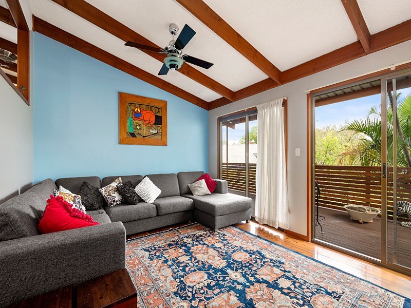 13 Orchard Terrace, St Lucia QLD 4067
