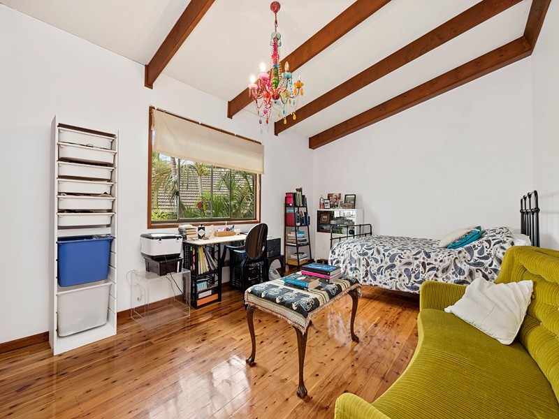 13 Orchard Terrace, St Lucia QLD 4067