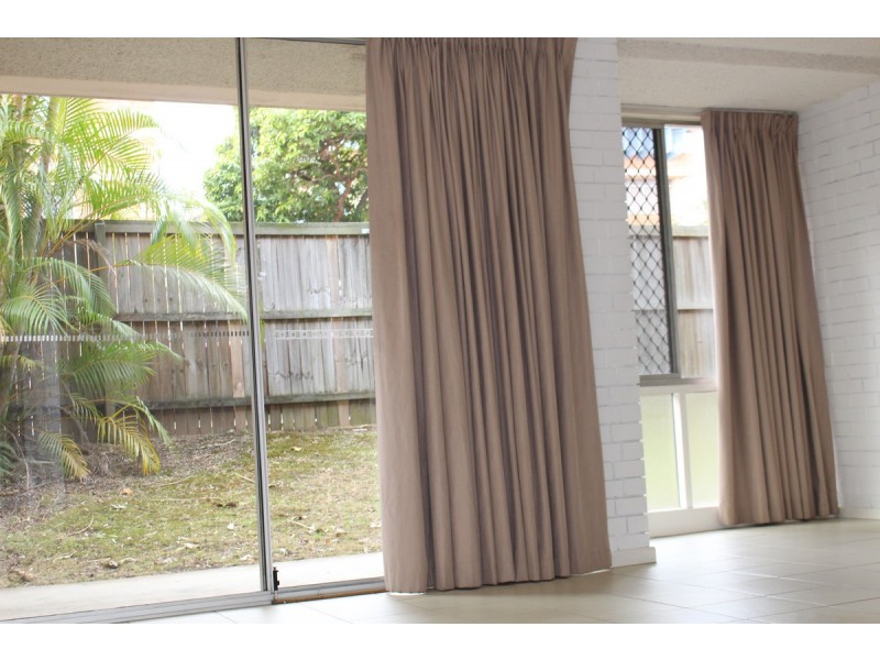 2/42 Bayliss Street, Toowong QLD 4066