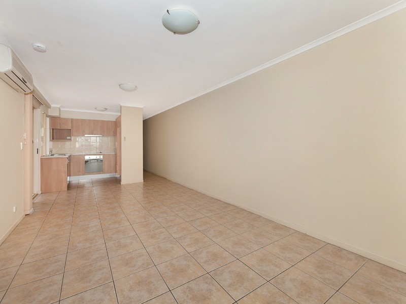 2/9 Railway Avenue, Indooroopilly QLD 4068