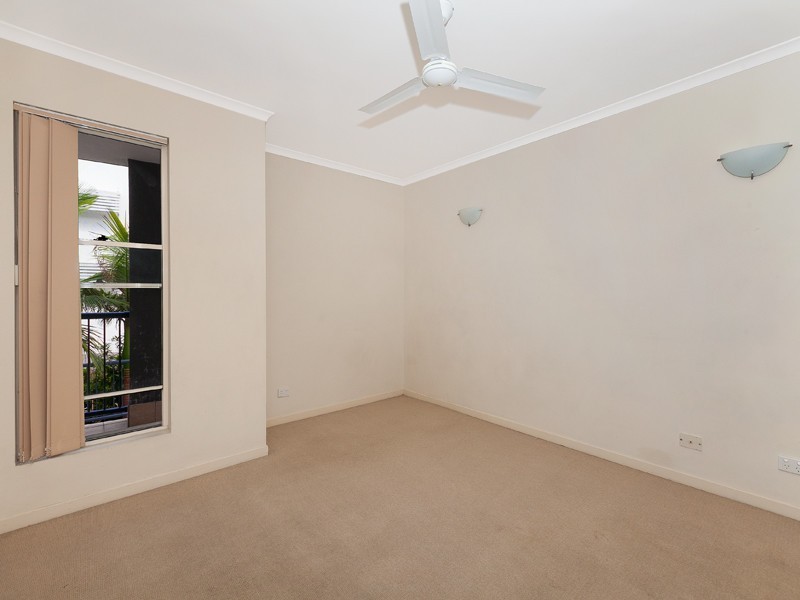 2/9 Railway Avenue, Indooroopilly QLD 4068